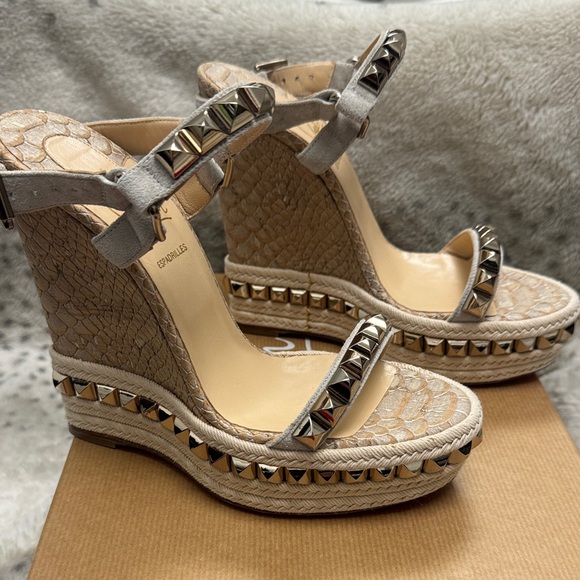 Christian Louboutin Cataclou Beige Embossed Payton Studded Espadrilles - Picture 4 of 12